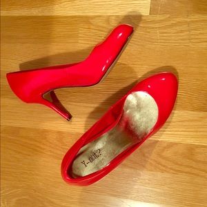 Women’s size 8.5 heels